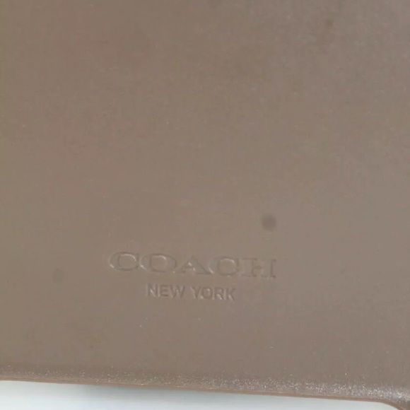 EUC COACH protective cover for tablet/iPad - Picture 4 of 4